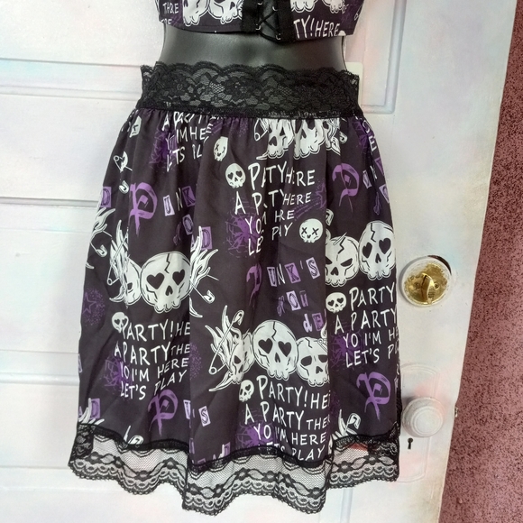 Kawaii Goth nwt corset top skirt set! Black lace, purple party skull FINAL PRICE - Picture 11 of 12